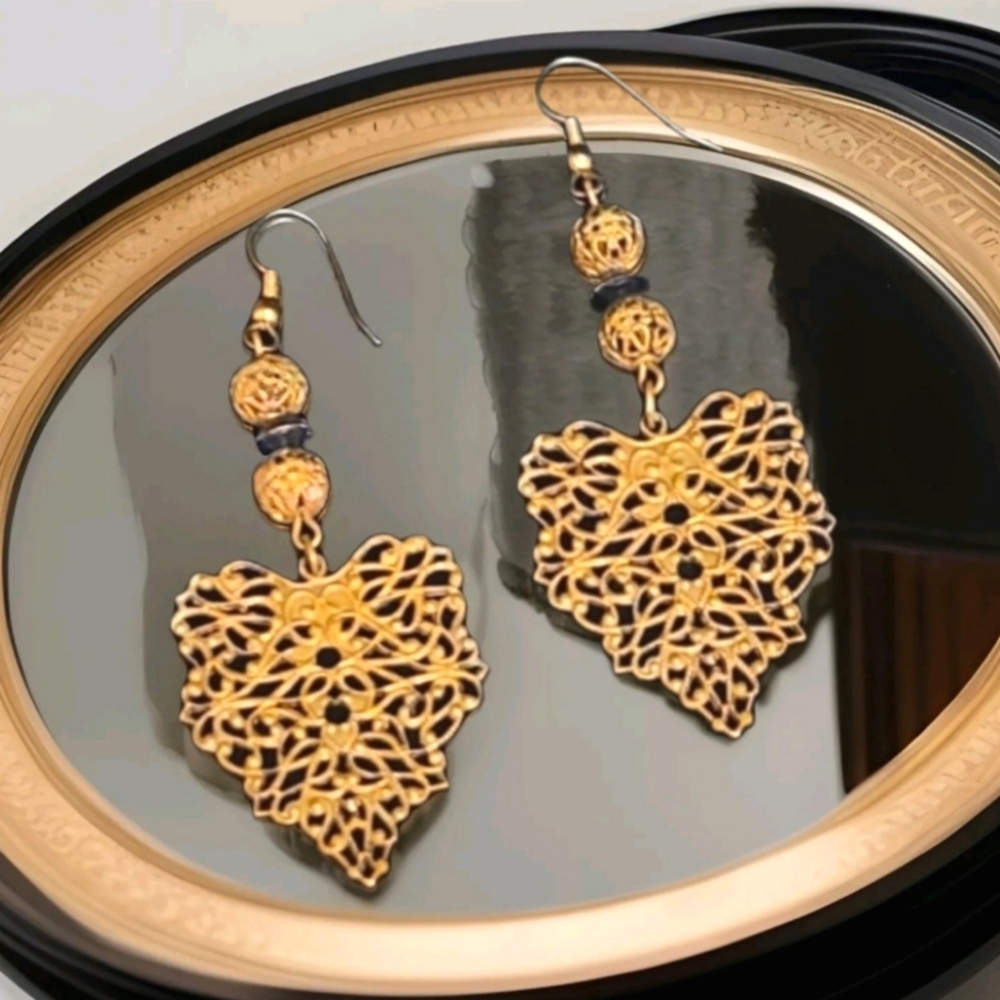 Vintage Heart Shaped Filigree Dangle Antique Gold Earrings
